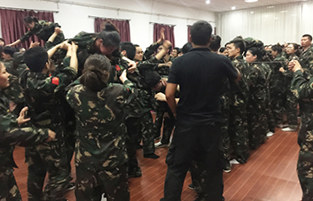 人生能有幾回搏，此時(shí)不搏何時(shí)搏！